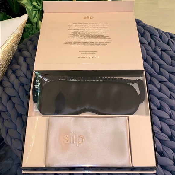 SLIPSILK BEAUTY SLEEP COLLECTION- mask and pillow - Picture 4 of 9